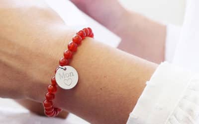 Le bracelet personnalisé pour les mariés