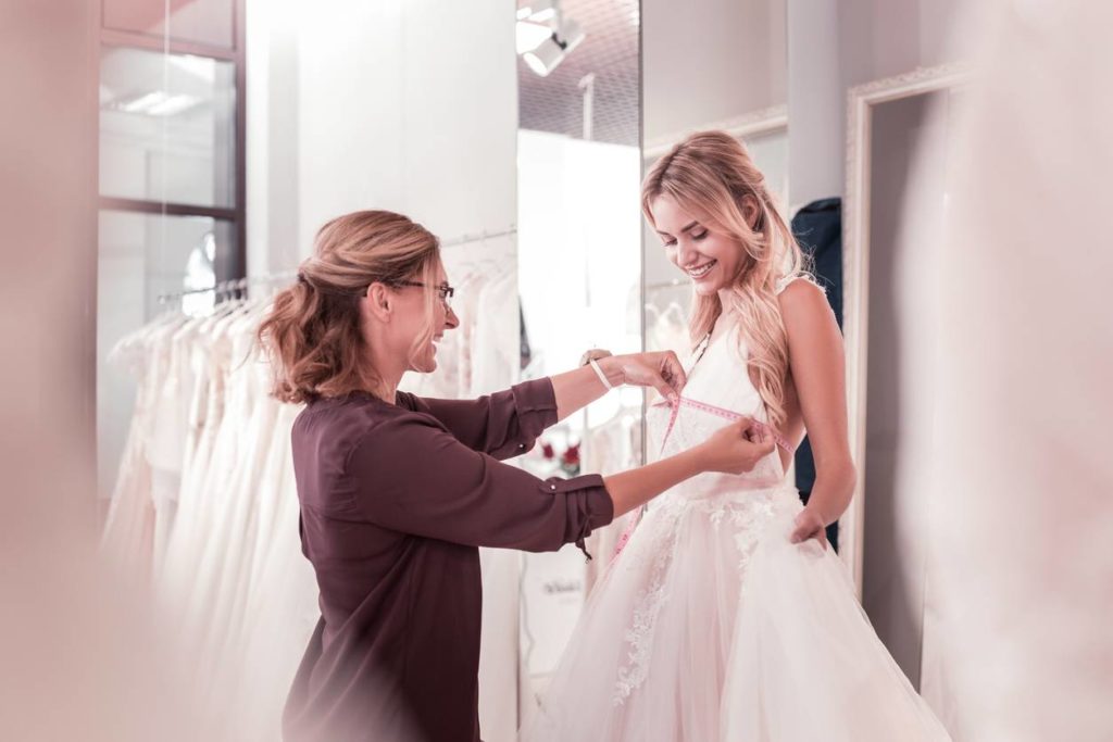 tenue de robe de mariée