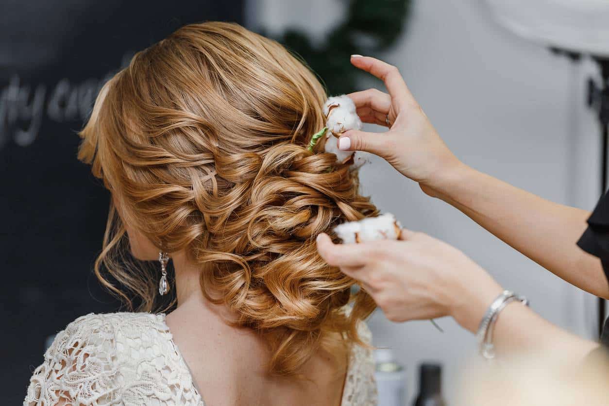 picture--mariage-comment-bien-preparer-sa-mise-en-beaute chignon